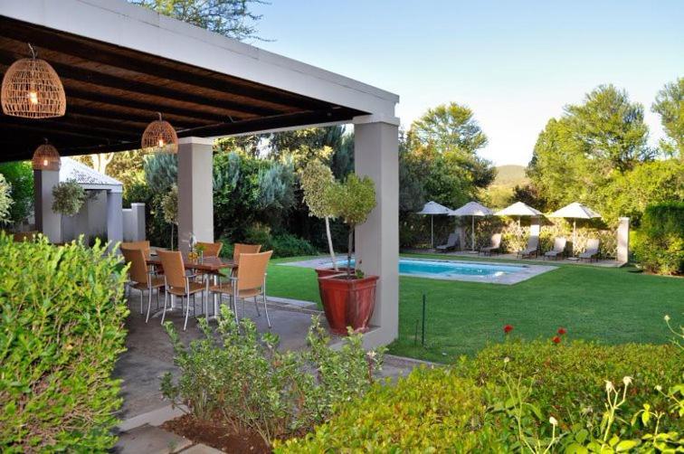 Thorntree Country Lodge Oudtshoorn Exterior photo